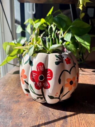 Pumpkin planter Sample of the pumpkin planter